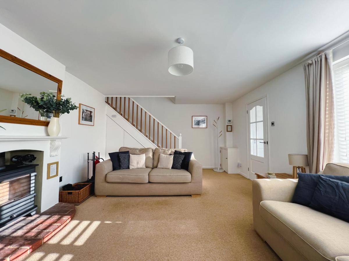 Bright & Cosy - Jacuzzi - Log Burner - King Beds Tangmere Exterior foto