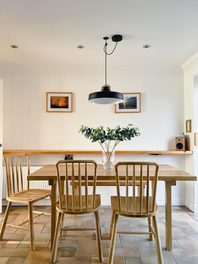 Bright & Cosy - Jacuzzi - Log Burner - King Beds Tangmere Exterior foto